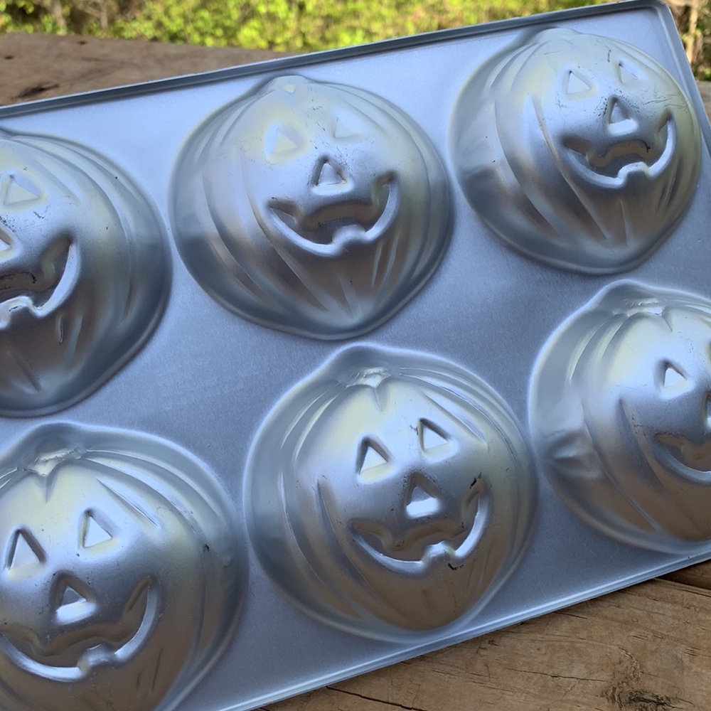 🎃 VINTAGE WILTON JACK o LANTERN Mini Cakes Pan